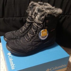 Columbia Minx shorty III winter boots size 8.